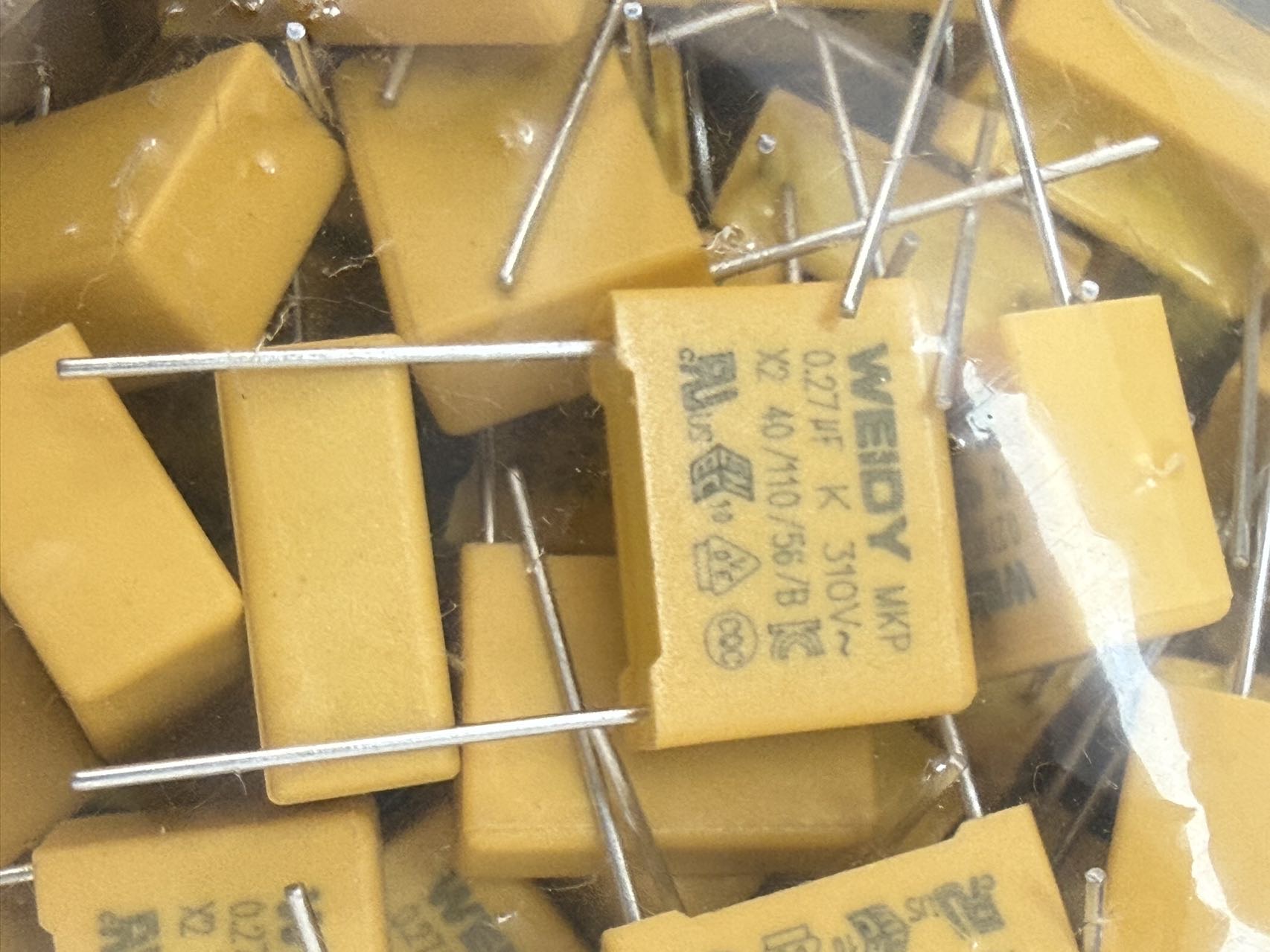 Weidy X2 Suppression Capacitor, 270 nF / 310 V, 15 mm pitch, ±10%